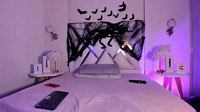 GigiVolkova online show from 10/22/25, 04:56