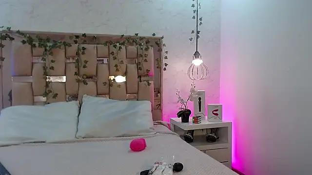 GigiVolkova online show from 11/27/25, 03:51