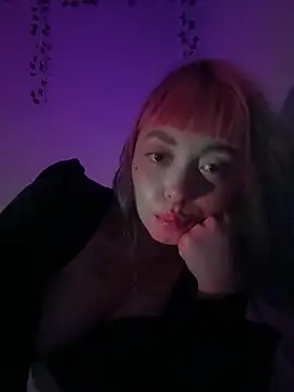 GigiVolkova online show from 10/05/25, 10:11