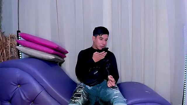 Yourslust  online show from 01/18/26, 12:30