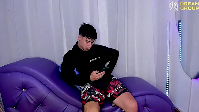 Yourslust  online show from 11/03/25, 01:37