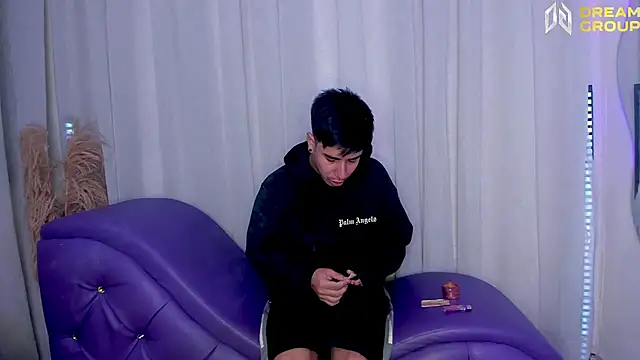 Yourslust  online show from 10/23/25, 01:43