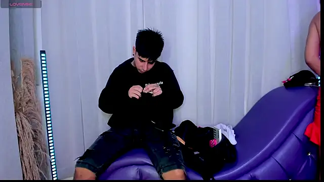 Yourslust  online show from 11/21/25, 09:14