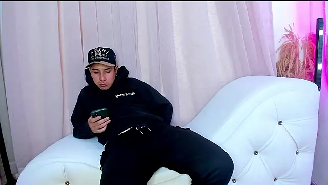 Yourslust  online show from 03/21/26, 02:02