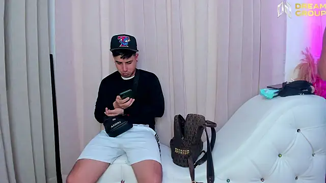 Yourslust  online show from 04/13/26, 08:46