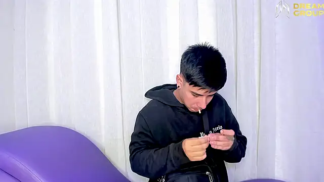 Yourslust  online show from 11/02/25, 01:27