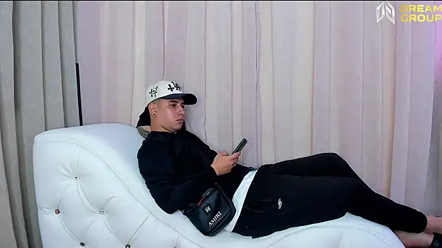 Yourslust  online show from 03/26/26, 01:31