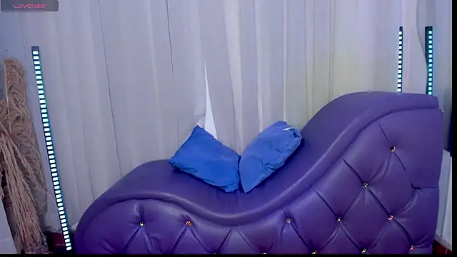 Yourslust  online show from 12/05/25, 12:15