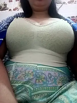 cute-mahek online show from 11/23/25, 12:31