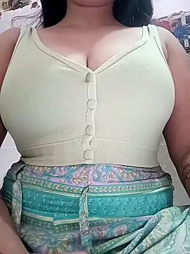 Snapshot of cute-mahek chatting on 10/14/25, 09:21 cute-mahek online show from 10/14/25, 09:21