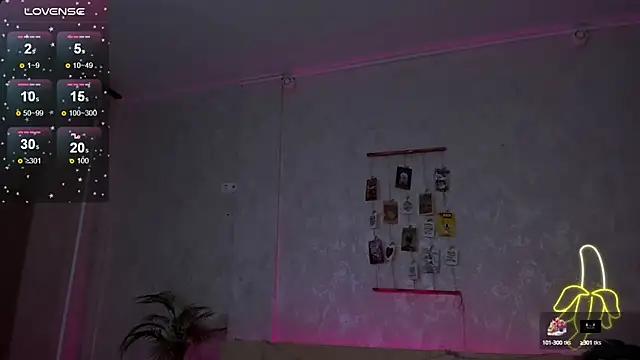 Snapshot of Doris_Scott chatting on 02/12/25, 12:22 Doris Scott online show from 02/12/25, 12:22