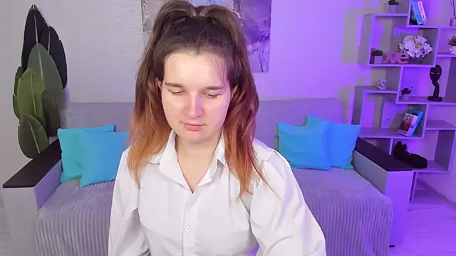 Snapshot of BonneyLove chatting on 09/11/25, 02:17 BonneyLove online show from 09/11/25, 02:17