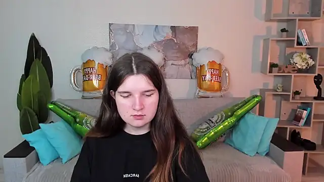 Snapshot of BonneyLove chatting on 09/23/25, 05:31 BonneyLove online show from 09/23/25, 05:31