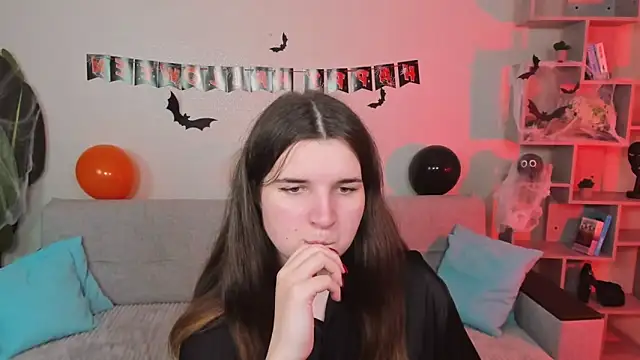 Snapshot of BonneyLove chatting on 10/16/25, 09:56 BonneyLove online show from 10/16/25, 09:56