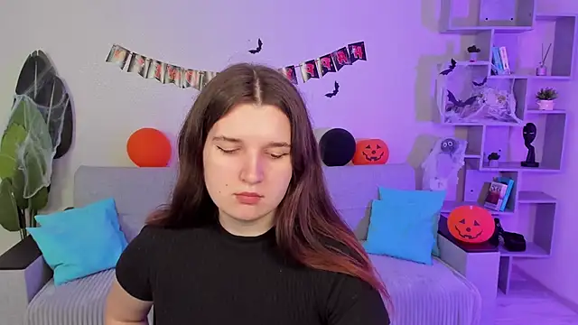 Snapshot of BonneyLove chatting on 11/03/25, 05:38 BonneyLove online show from 11/03/25, 05:38