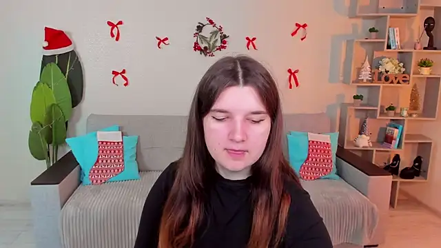 Snapshot of BonneyLove chatting on 12/16/25, 05:39 BonneyLove online show from 12/16/25, 05:39