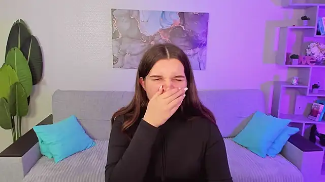 Snapshot of BonneyLove chatting on 10/07/25, 09:49 BonneyLove online show from 10/07/25, 09:49