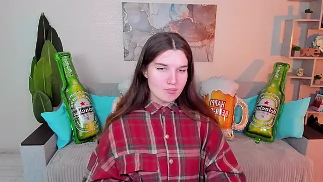 Snapshot of BonneyLove chatting on 09/18/25, 05:49 BonneyLove online show from 09/18/25, 05:49