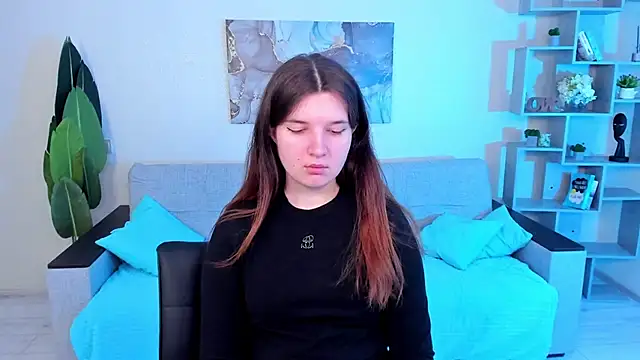 Snapshot of BonneyLove chatting on 03/03/25, 06:13 BonneyLove online show from 03/03/25, 06:13