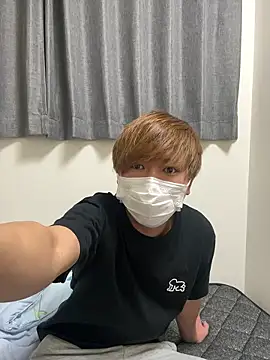 Snapshot of onimakura chatting on 12/19/25, 10:17 onimakura online show from 12/19/25, 10:17