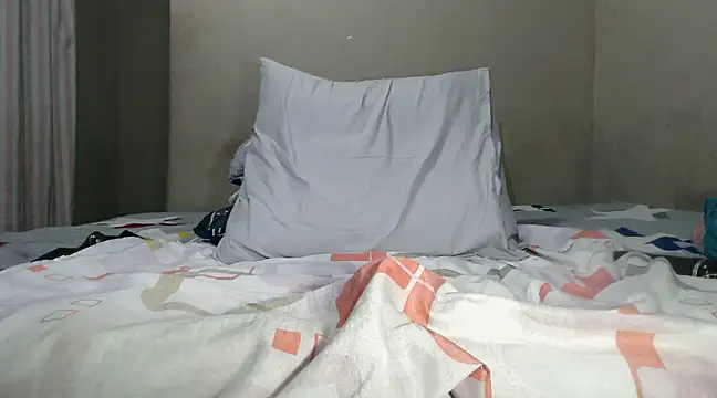 WetwetPussy31 online show from 03/05/25, 08:00