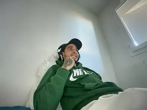 Rebeu313 online show from 11/18/25, 10:29