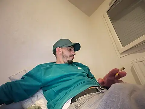 Rebeu313 online show from 12/20/25, 09:17