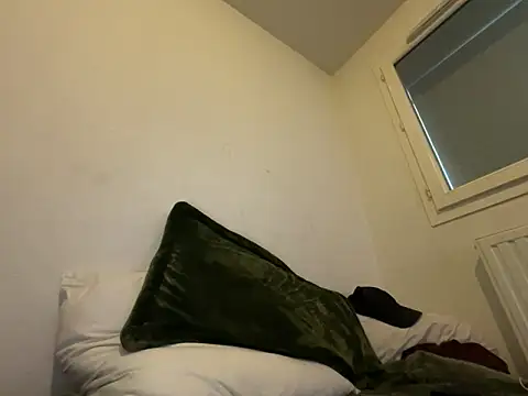 Rebeu313 online show from 01/18/26, 02:42