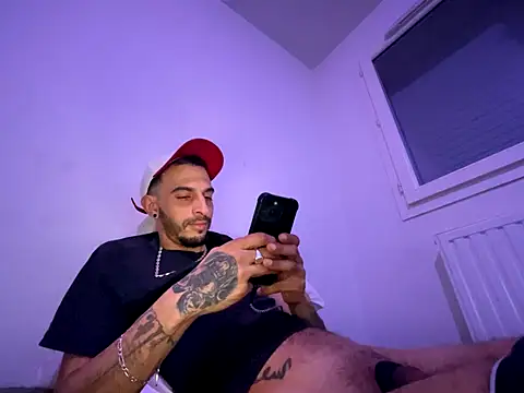 Rebeu313 online show from 11/25/25, 11:05