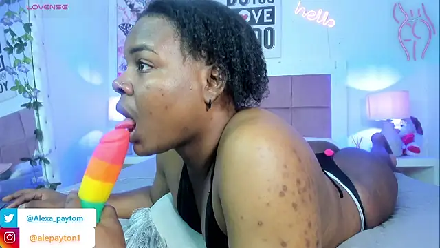 Alexa paytom1 online show from 03/20/25, 12:08