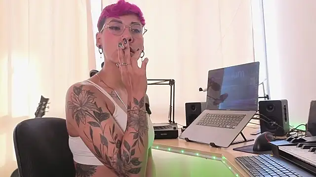 MiaMorgan  online show from 12/14/25, 02:00