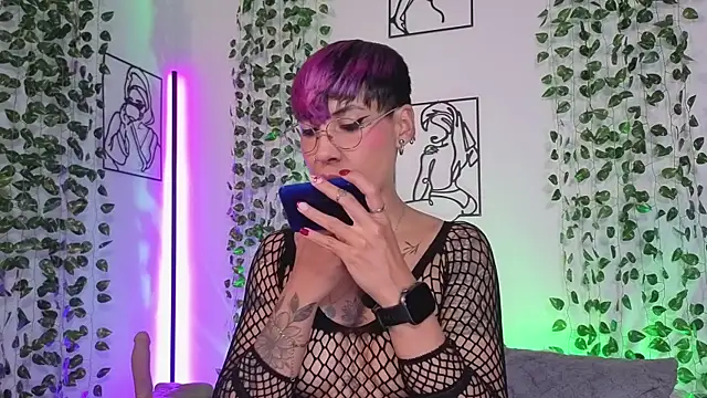 Snapshot of MiaMorgan_ chatting on 06/09/26, 02:29 MiaMorgan online show from 06/09/26, 02:29