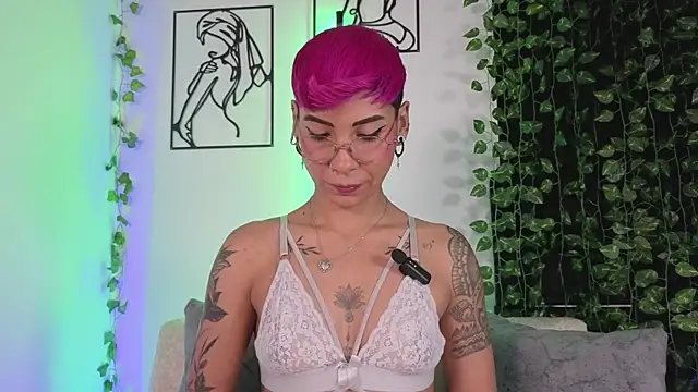 MiaMorgan  online show from 12/20/25, 02:42