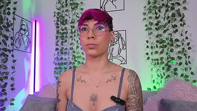 MiaMorgan  online show from 04/17/26, 02:42