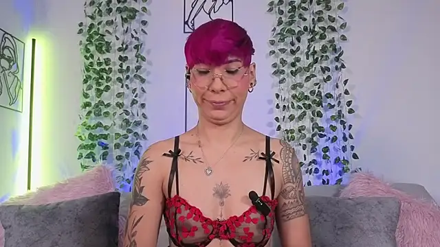 MiaMorgan  online show from 04/06/26, 02:07