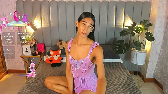 Snapshot of skyyfoxpraga chatting on 09/22/25, 02:45 skyyfoxpraga online show from 09/22/25, 02:45
