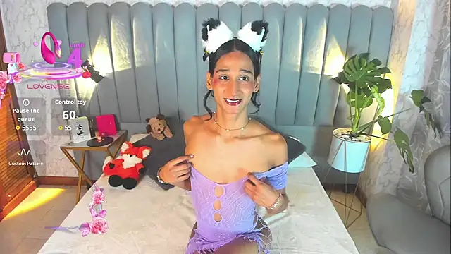 Snapshot of skyyfoxpraga chatting on 10/18/25, 12:40 skyyfoxpraga online show from 10/18/25, 12:40
