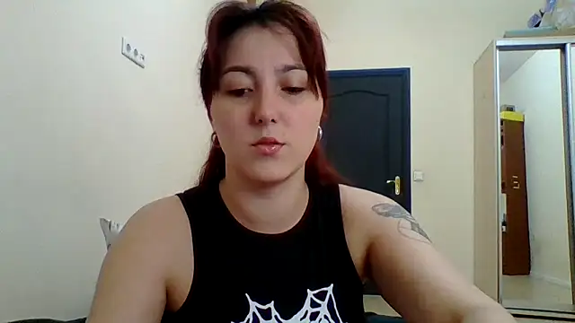 MiaStika online show from 03/11/25, 05:02