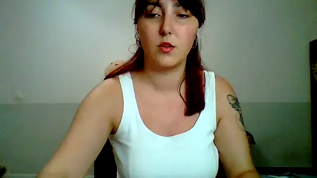 MiaStika online show from 09/08/25, 07:35