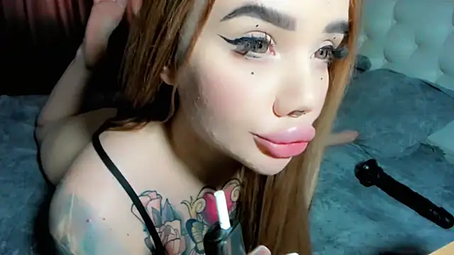 Aira vi online show from 02/11/25, 03:50