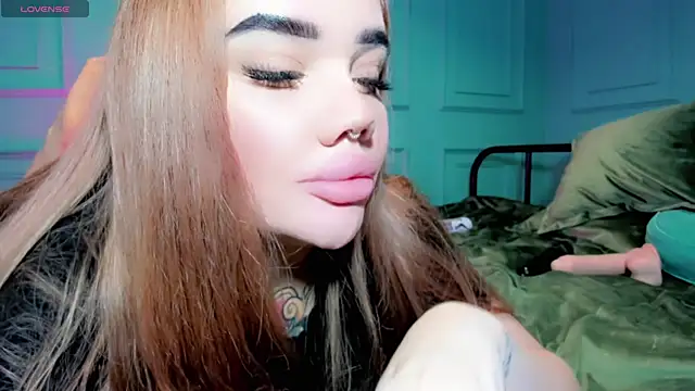 Aira vi online show from 12/30/24, 06:38