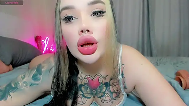 Aira vi online show from 03/11/26, 03:44