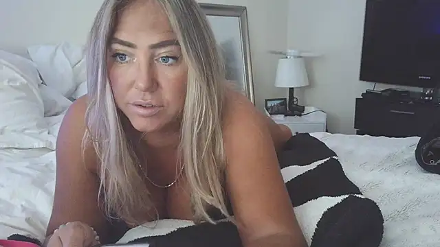 sunshinekisses online show from 10/03/25, 01:12