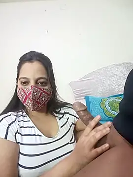 Snapshot of Taniya07 chatting on 11/28/25, 05:46 Taniya07 online show from 11/28/25, 05:46