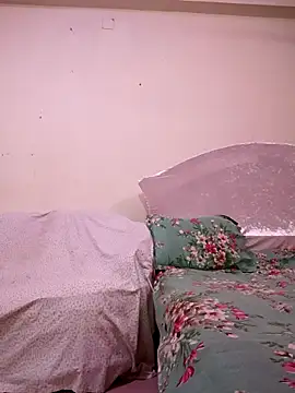 Snapshot of Taniya07 chatting on 09/20/25, 06:46 Taniya07 online show from 09/20/25, 06:46