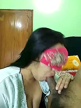 Snapshot of Taniya07 chatting on 02/28/25, 05:15 Taniya07 online show from 02/28/25, 05:15