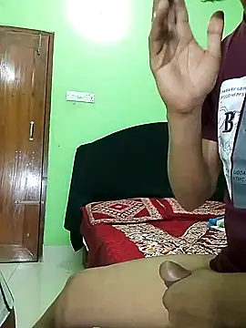 Snapshot of Taniya07 chatting on 02/28/25, 04:43 Taniya07 online show from 02/28/25, 04:43