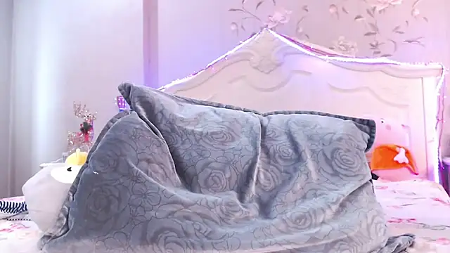 lilianbee online show from 03/22/26, 05:10