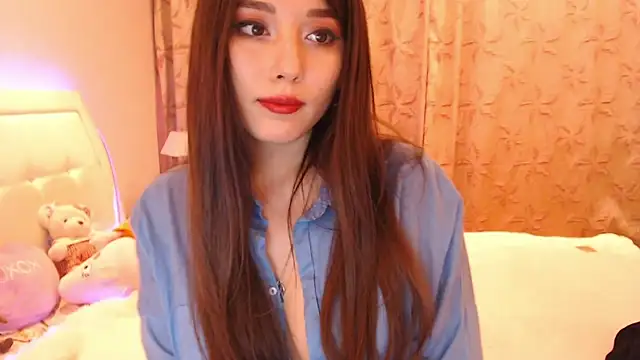 lilianbee online show from 03/10/26, 07:01