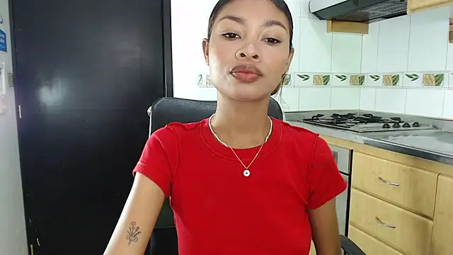 Perla prg online show from 10/30/25, 04:04